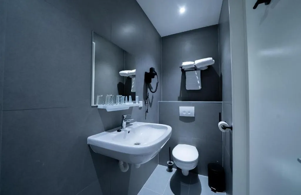 Ma Airport Hotel Hoofddorp 3*,  Niederlande