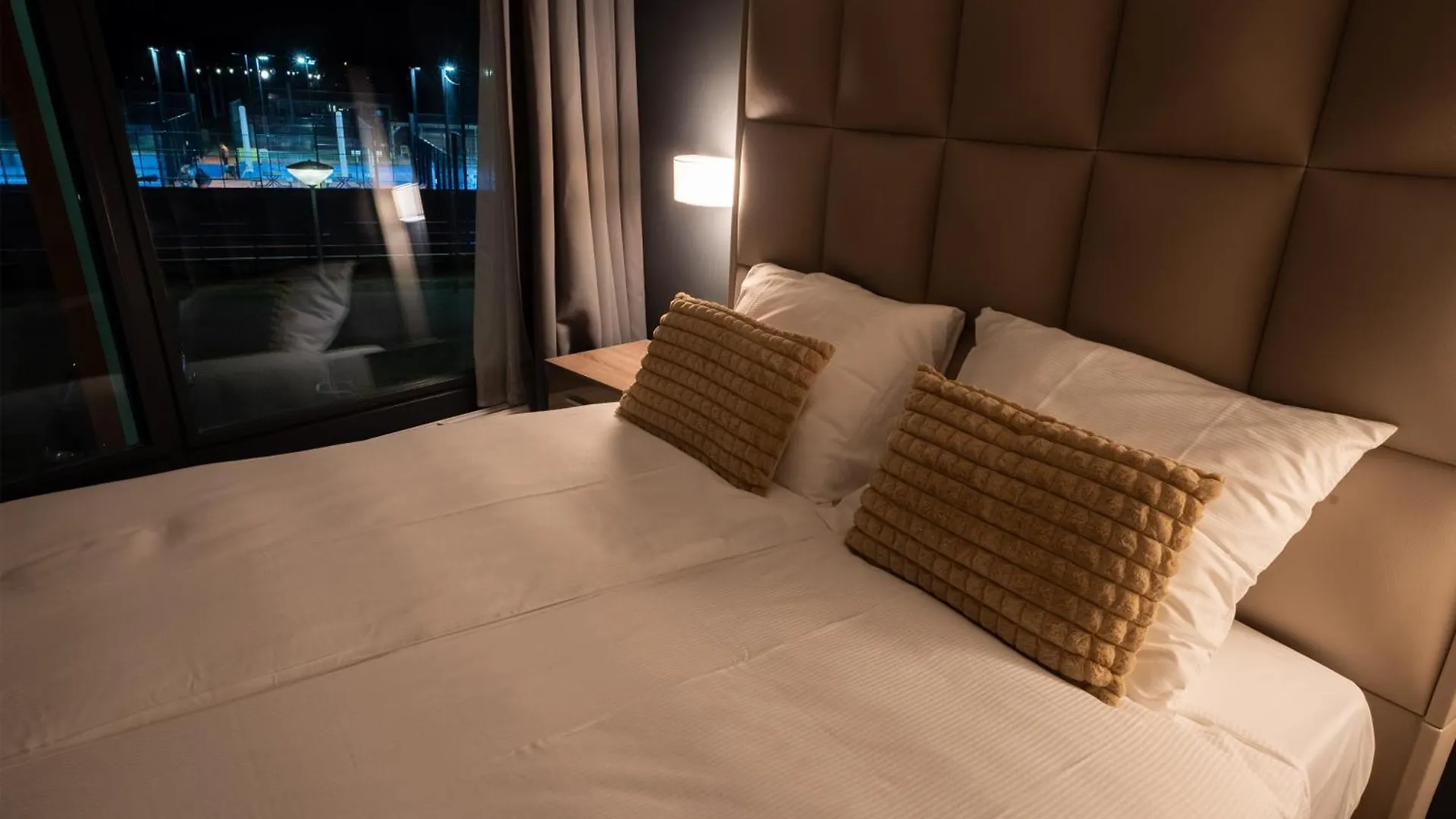 Ma Airport Hotel Hoofddorp 3*,